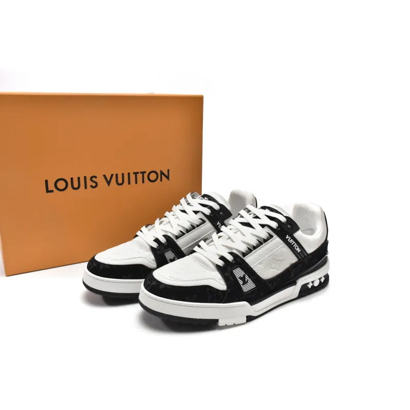 Louis Vuitton Trainer White and Black