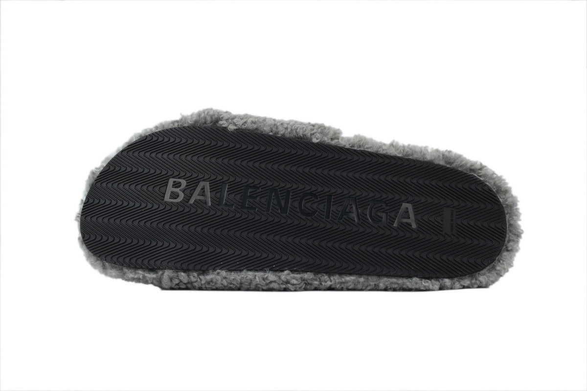https://images.mrshopplus.com/495014464869398/DTB_proProduct/2026-01-14/balenciaga_furry_slide_grey_654261w2d011596_1D85D70B04711.jpg